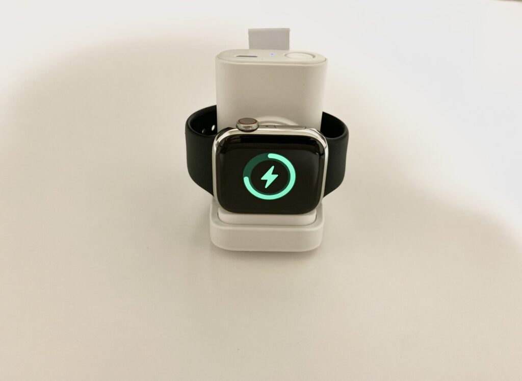 WORLD GADGETS 4IN1 AppleWatch Docking Station and Battery