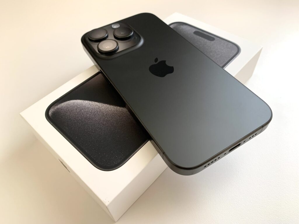 Apple iPhone15Pro ブラックチタニウム
